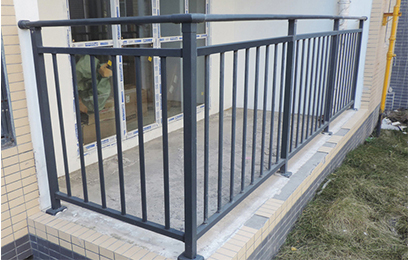 鋅鋼陽臺護欄出現松動怎么辦,如何處理?