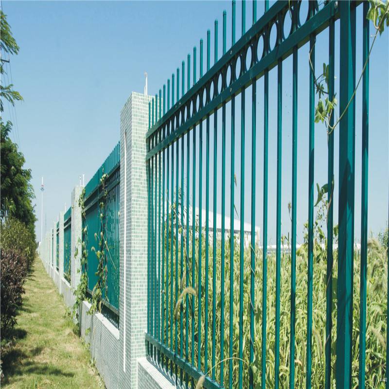 小區(qū)城鎮(zhèn)改建圍墻網(wǎng)@1.5*3米鐵藝鋅鋼護(hù)欄網(wǎng)優(yōu)盾廠@尖頭噴涂護(hù)欄一米價格