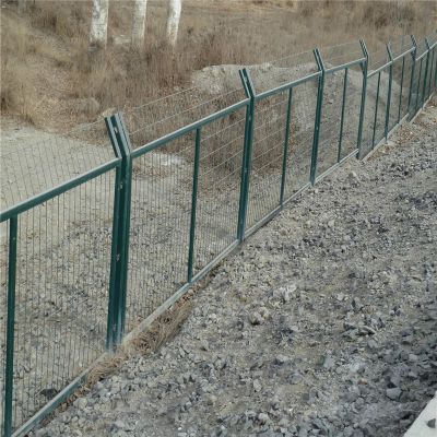 鐵路圍欄網 高鐵防護柵欄 金屬圍欄網