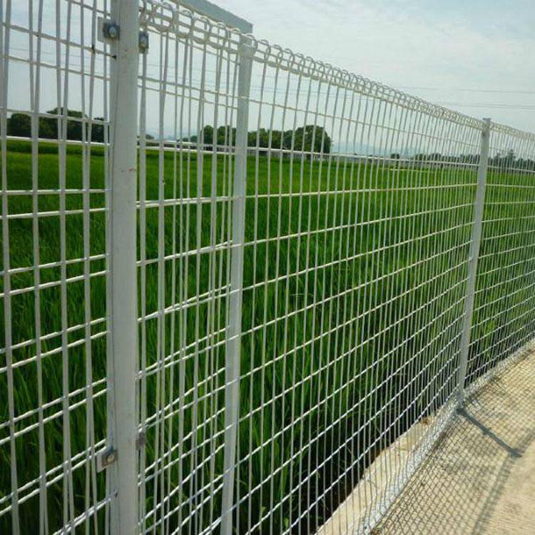 保護(hù)無界:一米寬護(hù)欄網(wǎng)打造安全防護(hù)墻_結(jié)構(gòu)_特點_規(guī)格